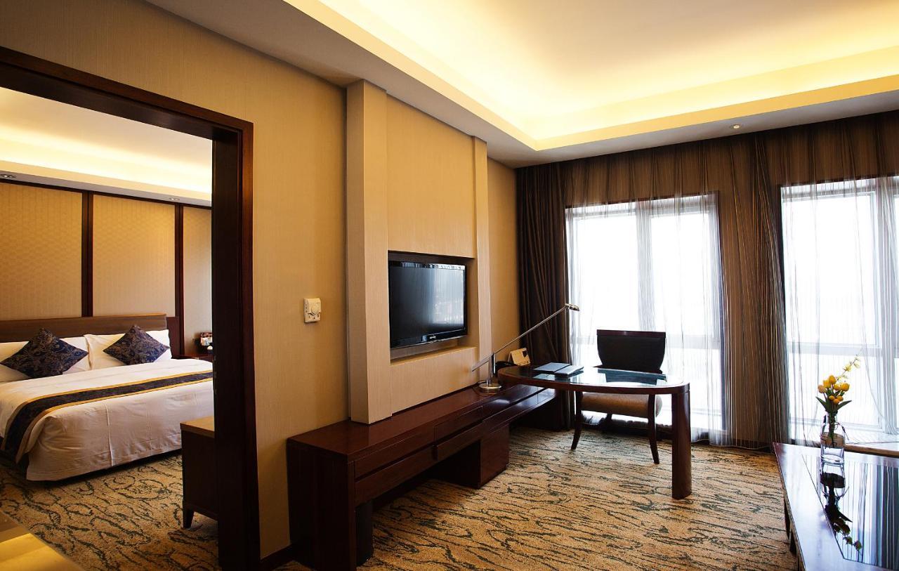 Gloria Grand Hotel Wuxi Wuxi  Ngoại thất bức ảnh